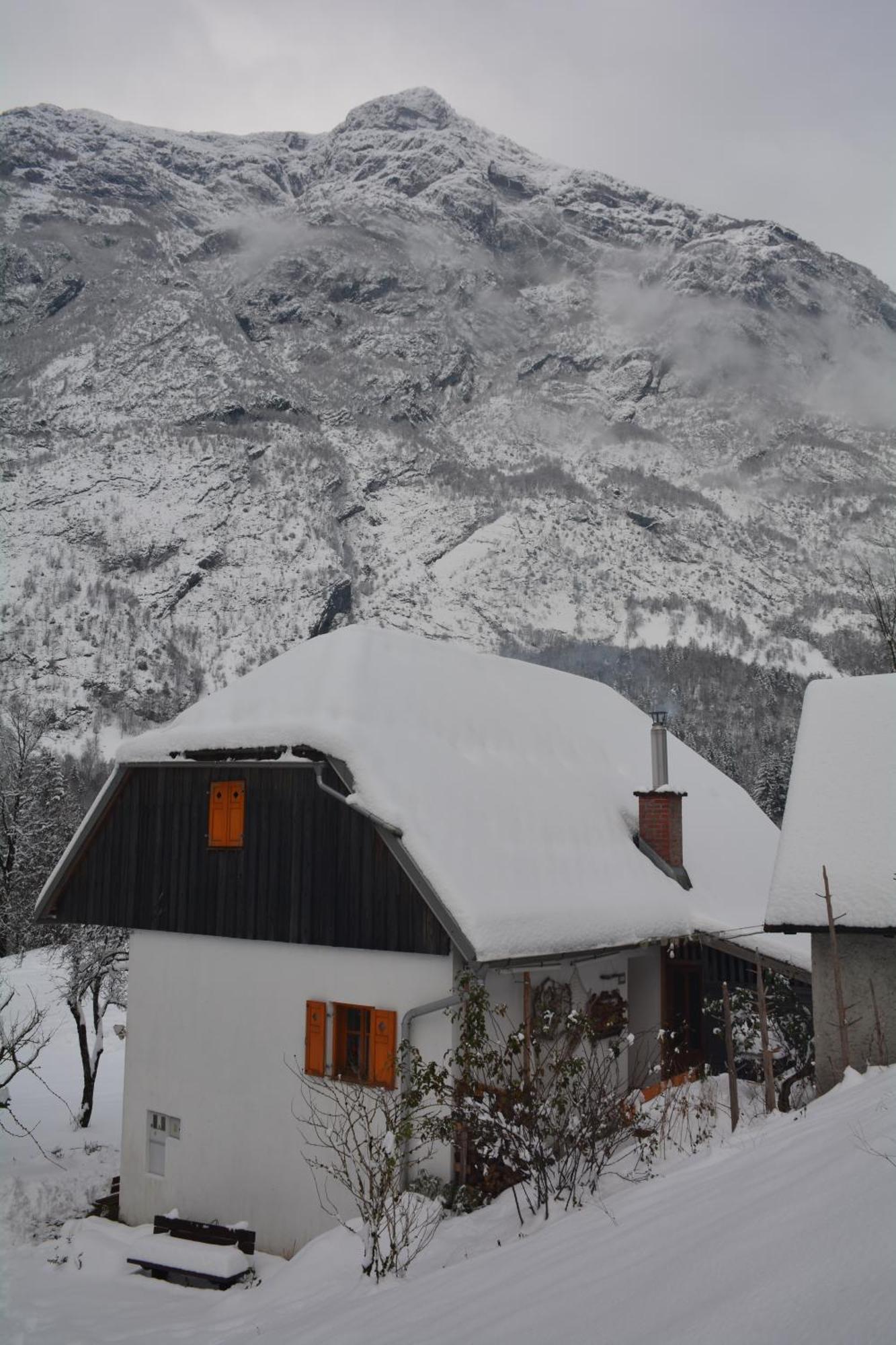 Rustic Apartment Petra Soča Εξωτερικό φωτογραφία